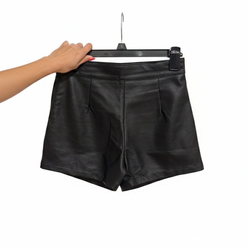 Black Faux Leather High Waisted Shorts Pleated Leather Small